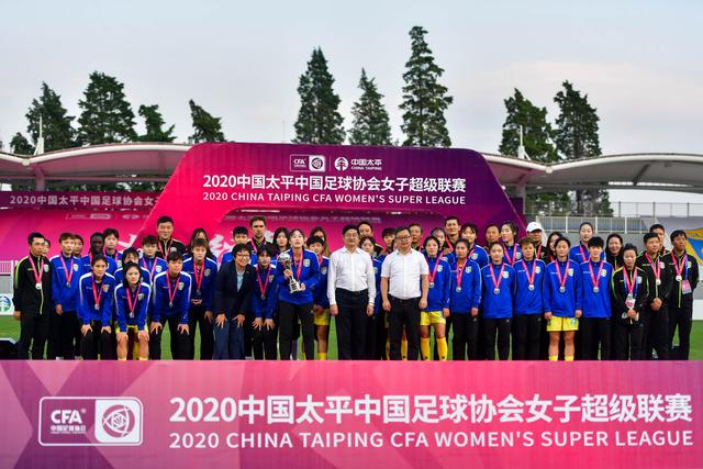 北控男篮惨遭30分失利，教练被逐，库克表现亮眼